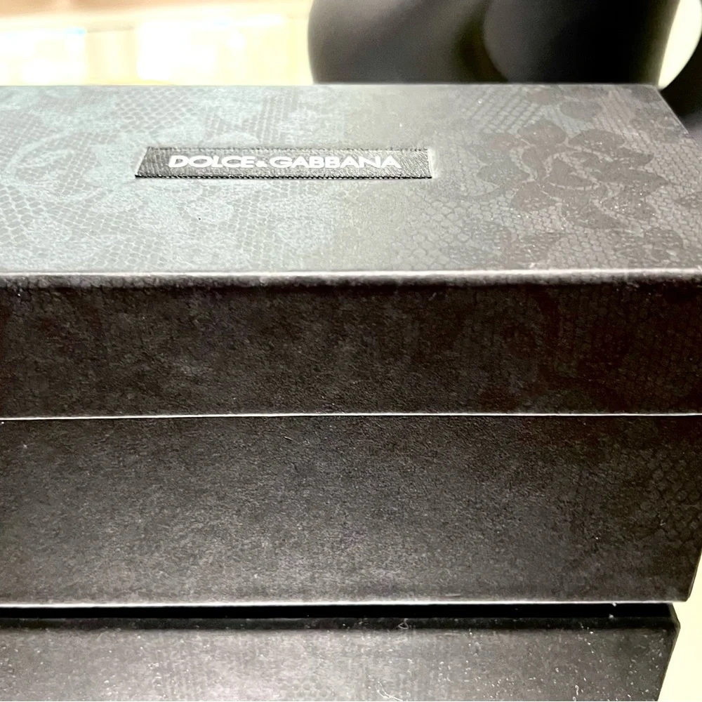 Sunglasses box